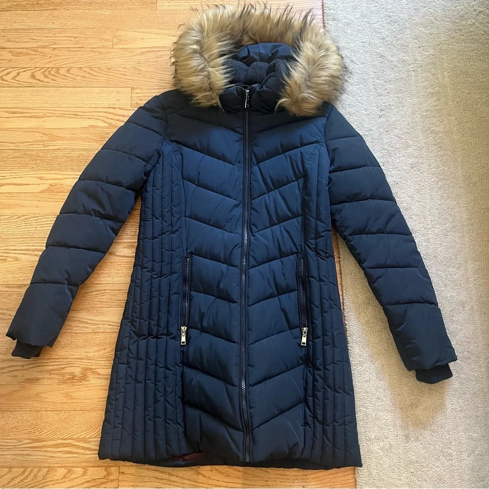 Tommy Hilfiger puffer jacket - Picture 1 of 5